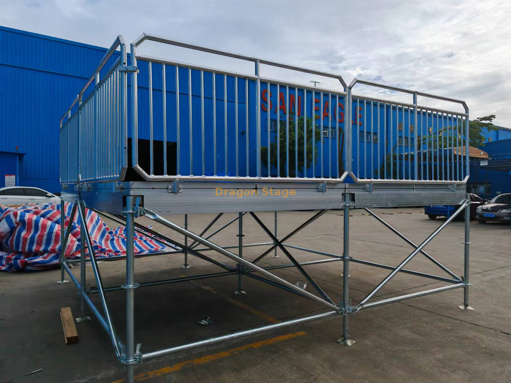 Layher Stage Guardrail for Edge Protection طبقة الدرابزين المرحلة Layher لحماية الحافة