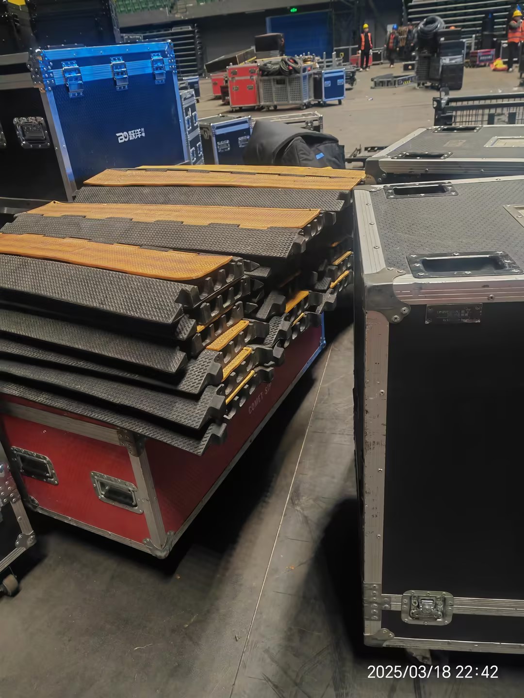 Three wire trunking is the most commonly used ثلاثة جذوع الأسلاك هي الأكثر استخدامًا