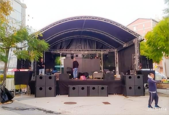 curve roof truss system نظام الجمالون سقف منحنى