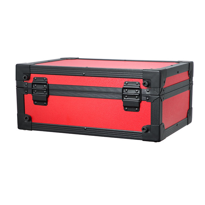 حالة مخصصة باللونين الأحمر والأسود