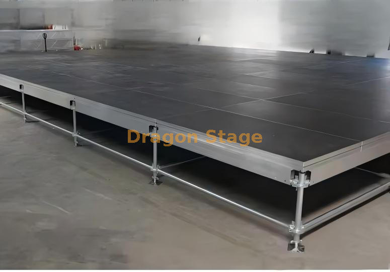 منصة مرحلة الصلب Layher للحدث 20x16m
