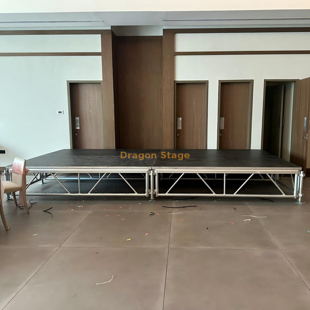 4.88x2.44m 16x8ft مرحلة الأحداث الخارجية القابلة للتعديل مع درجين