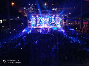 إضاءة سقف الجمالون عرض مسرح الحفل