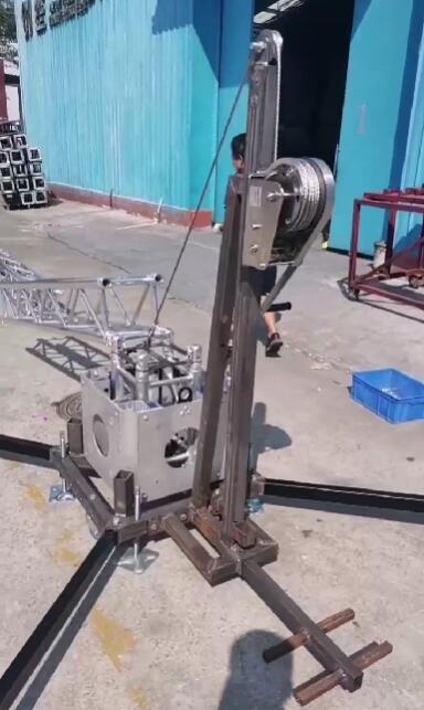 ونش يدوي بإطار حامل ومكبر صوت (1)