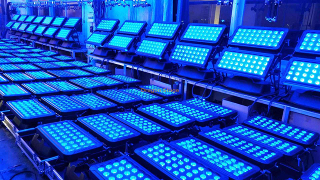 96 خمسة في واحد مزدوج الطبقة الأضواء الكاشفة الحديثة لتزيين منزل الشجرة