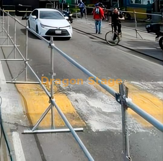 موقف الحاجز الصلب