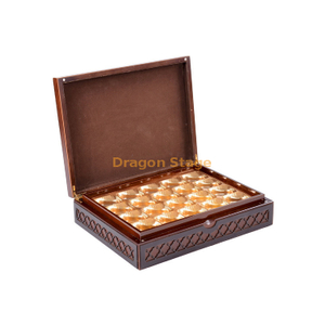 صندوق خشبي فاخر للتغليف من رقائق الذهب الخشبية للشوكولاتة في الشرق الأوسط