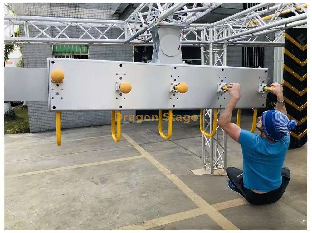 نينجا عبور الصناديق مع شريط القرد