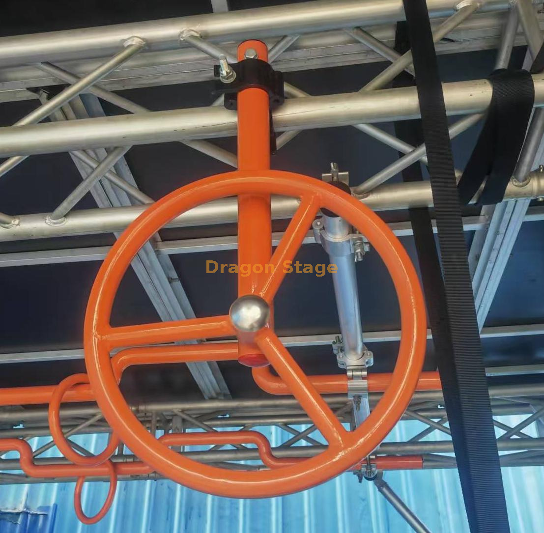 نينجا معدات التدريب البدني على جانب عجلة مثبتة