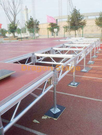 منصة الحفلة الموسيقية المحمولة في الهواء الطلق 16 × 14 م