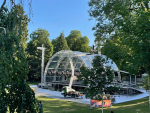 How Steel Clear Arch Roof Truss Combine with Layher Stage.jpeg