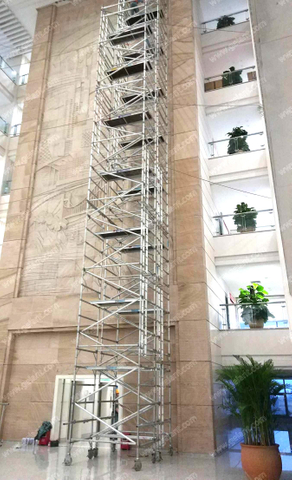 1.35x2x13.59m بناء متنقل من الألومنيوم سقالات مزدوجة مع سلم متدرج