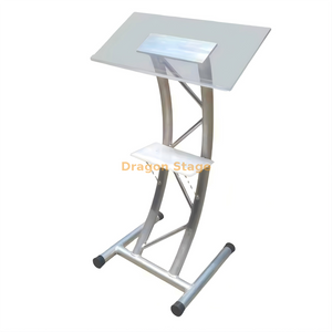 منصة حديثة من الأكريليك الشفاف مع إطار تروس من الألومنيوم الفضي